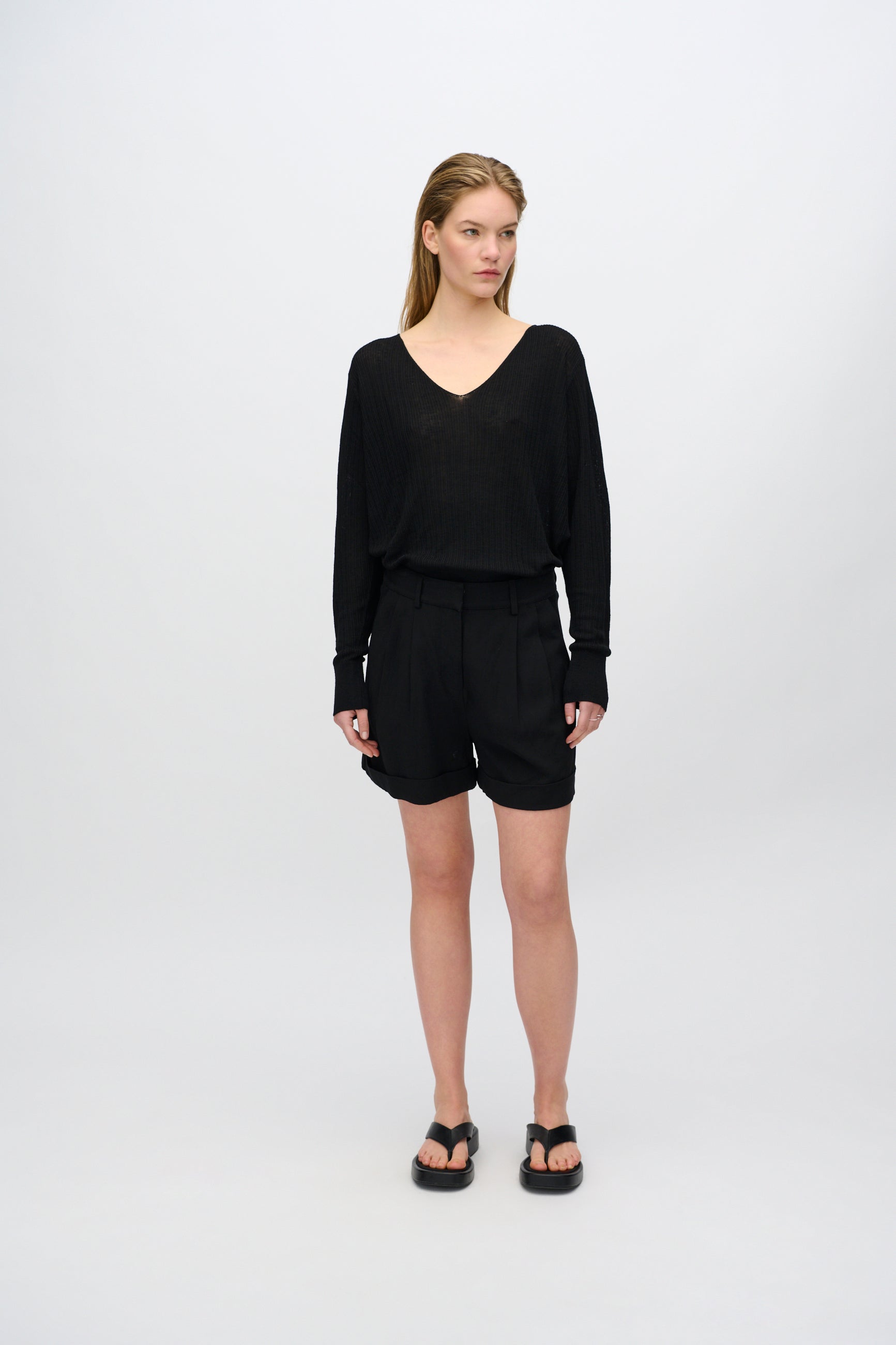 minimum female Selby linen blend shorts 3069 Shorts 999 Black