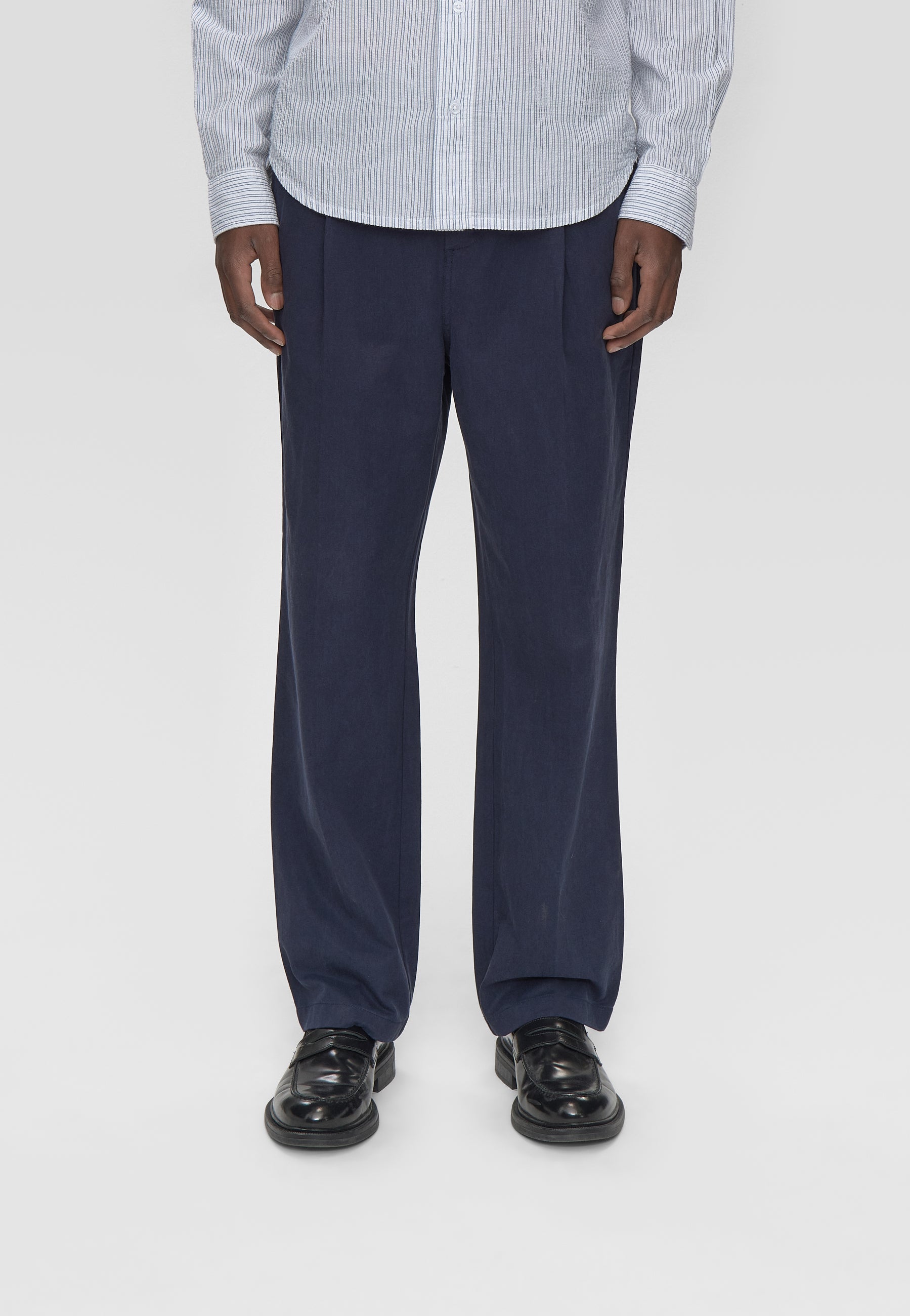 minimum male Tucker dressed pants 3750 Dressed Pants 687 Navy Blazer