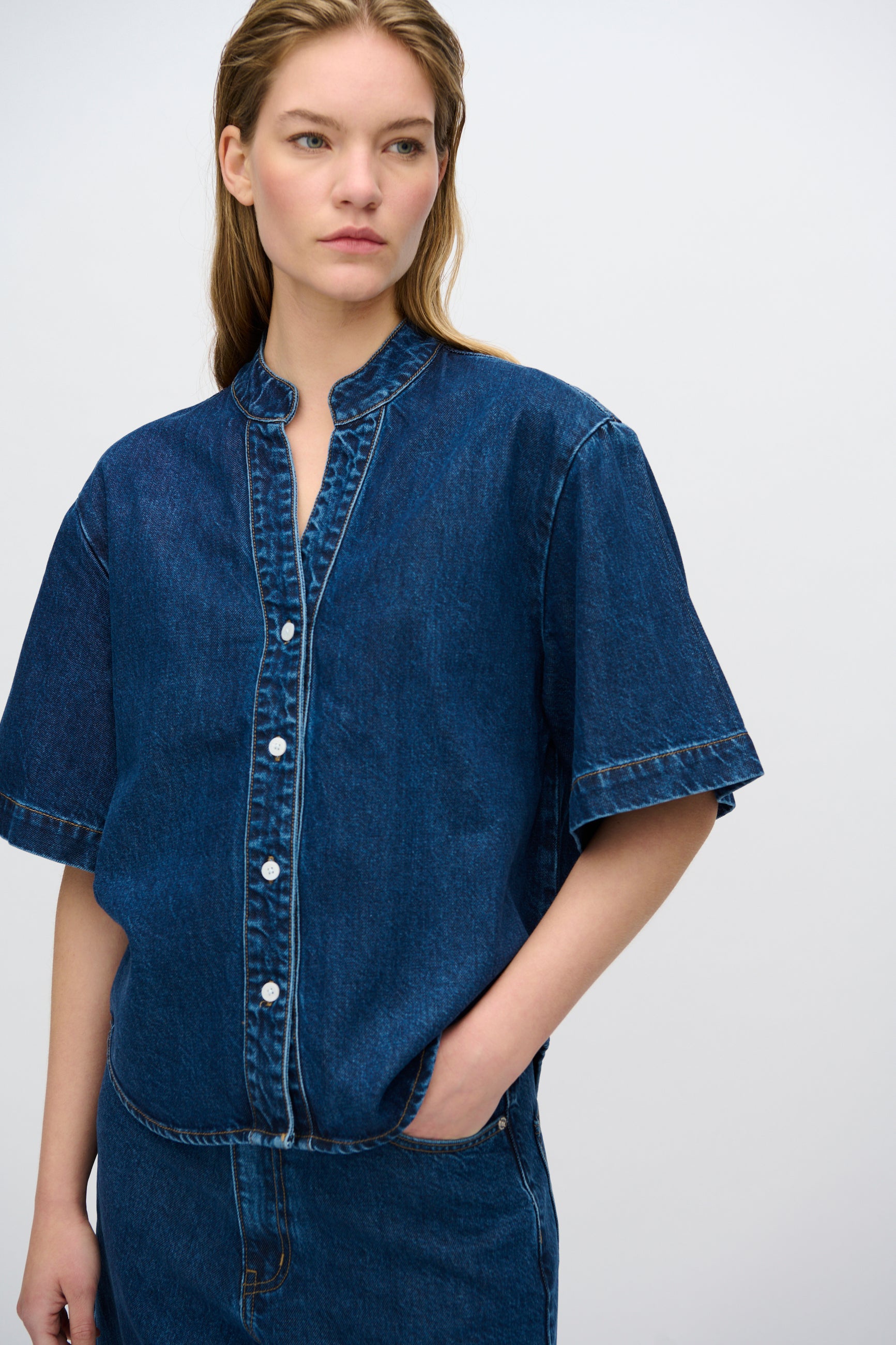 minimum female Alicia denim blend shirt 4181 Short Sleeved Shirt 1002 Medium Blue