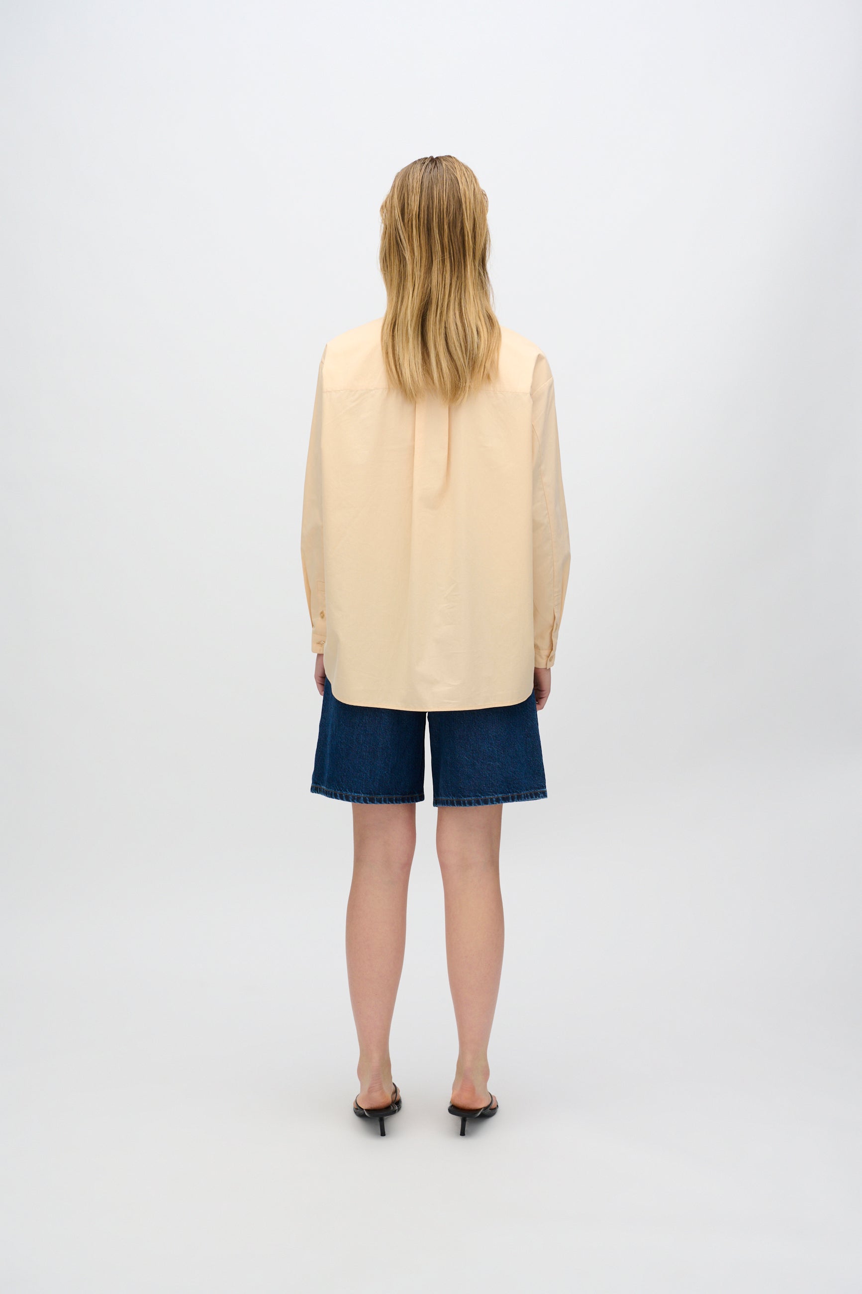 minimum female Harper long sleeved shirt 4238 Long Sleeved Shirt 1110 Creme De Peche