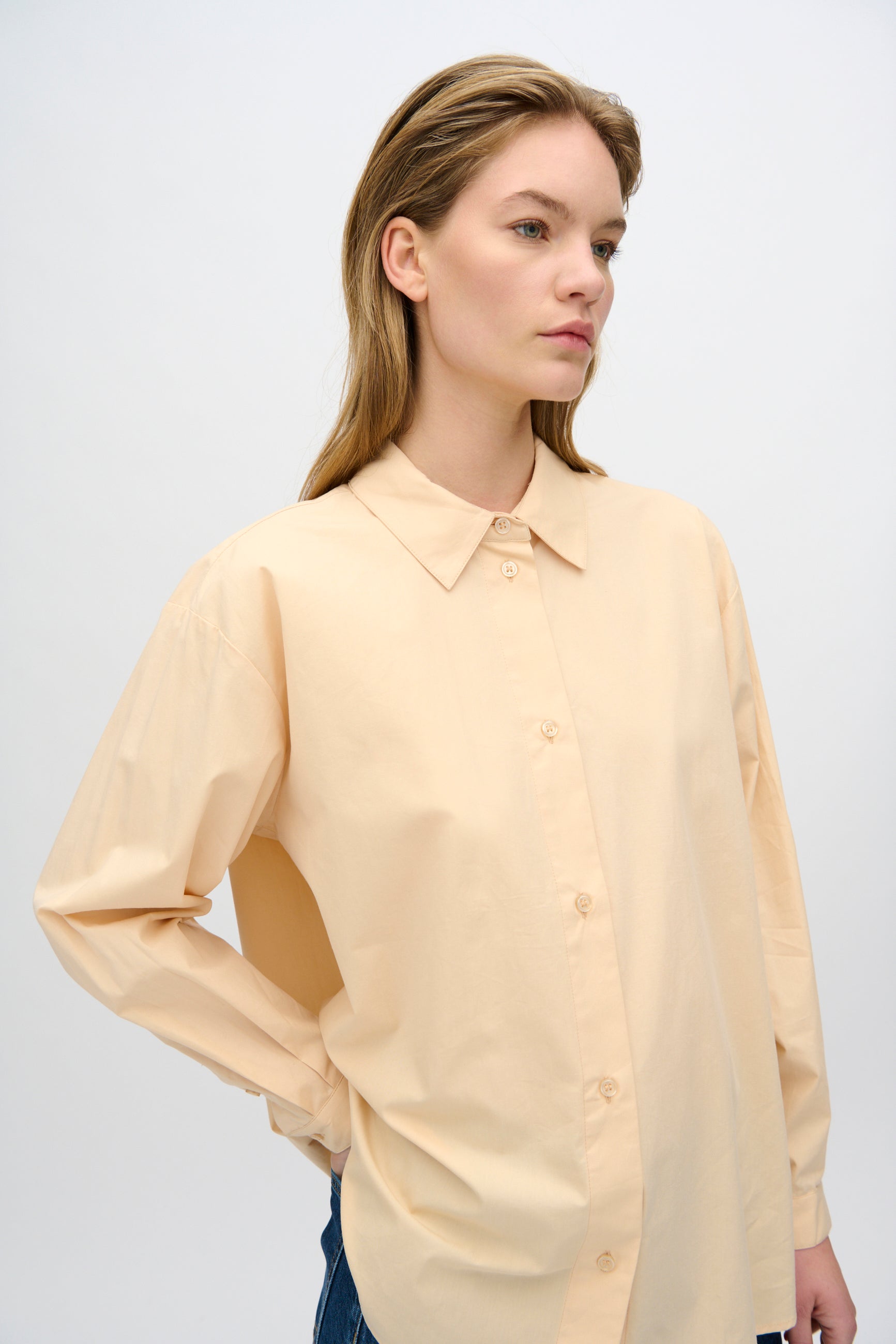 minimum female Harper long sleeved shirt 4238 Long Sleeved Shirt 1110 Creme De Peche