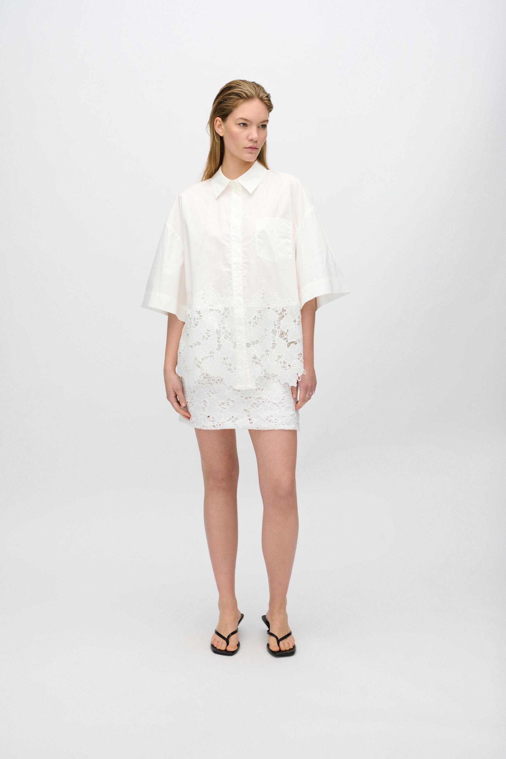 minimum female Ines short sleeved shirt with lace 4256 Short Sleeved T-shirt 0608 Coco Milk