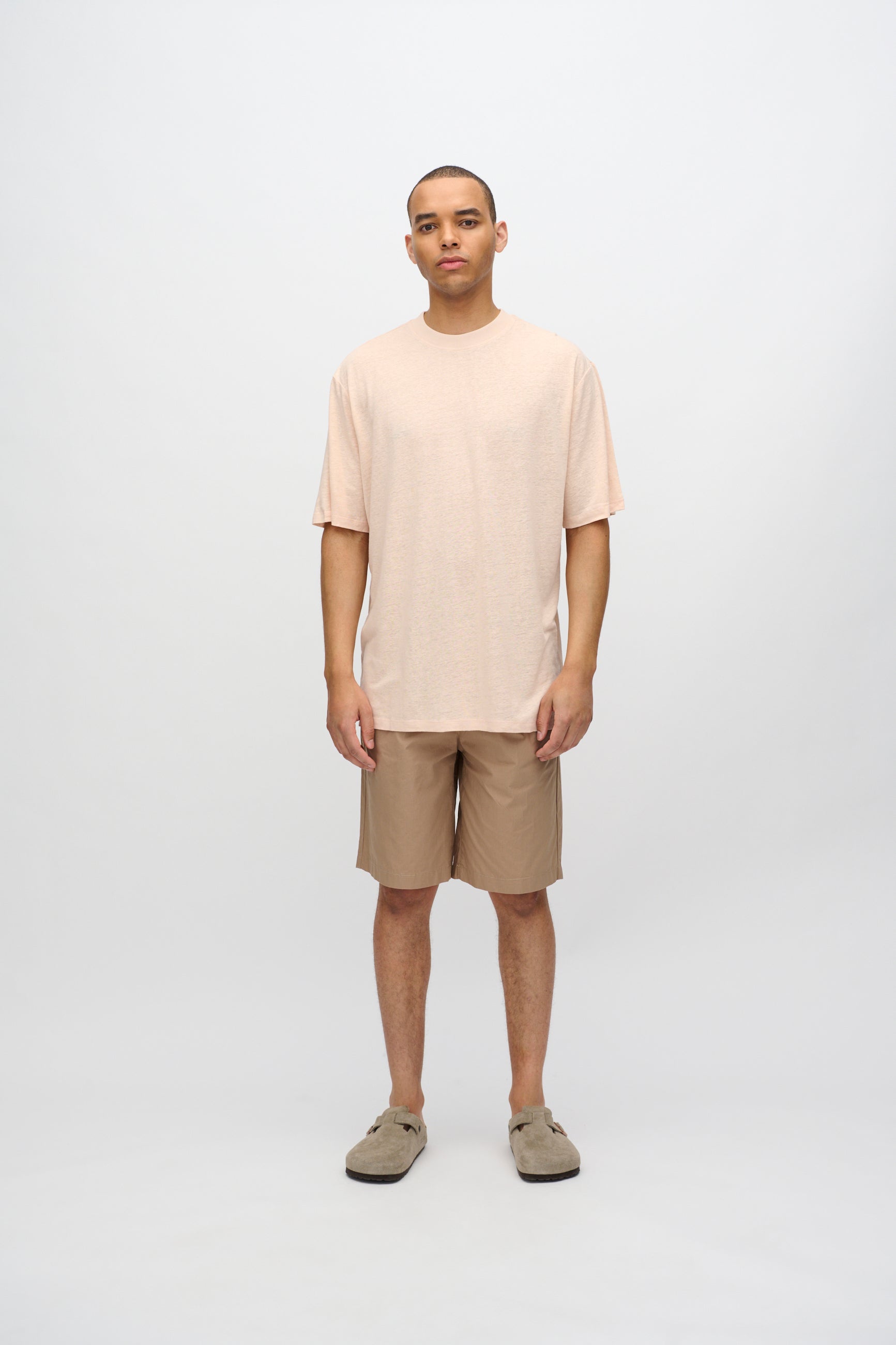 minimum male Lono relaxed t-shirt in linen and modal blend 4159 Long Sleeved T-shirt 1110 Creme De Peche
