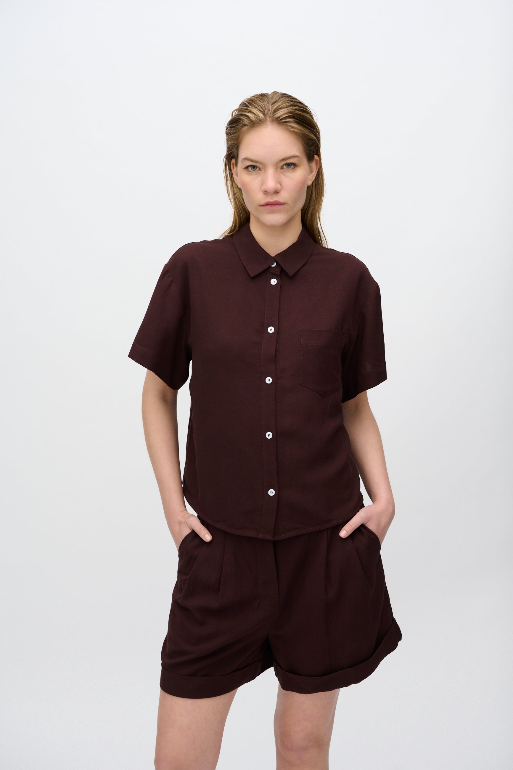 minimum female Sage short sleeved shirt 3069 Short Sleeved Shirt 1910 French Roast