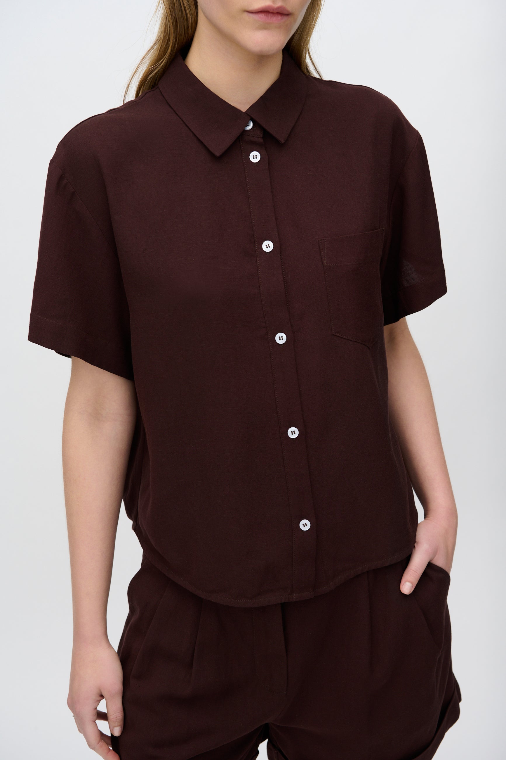 minimum female Sage short sleeved shirt 3069 Short Sleeved Shirt 1910 French Roast