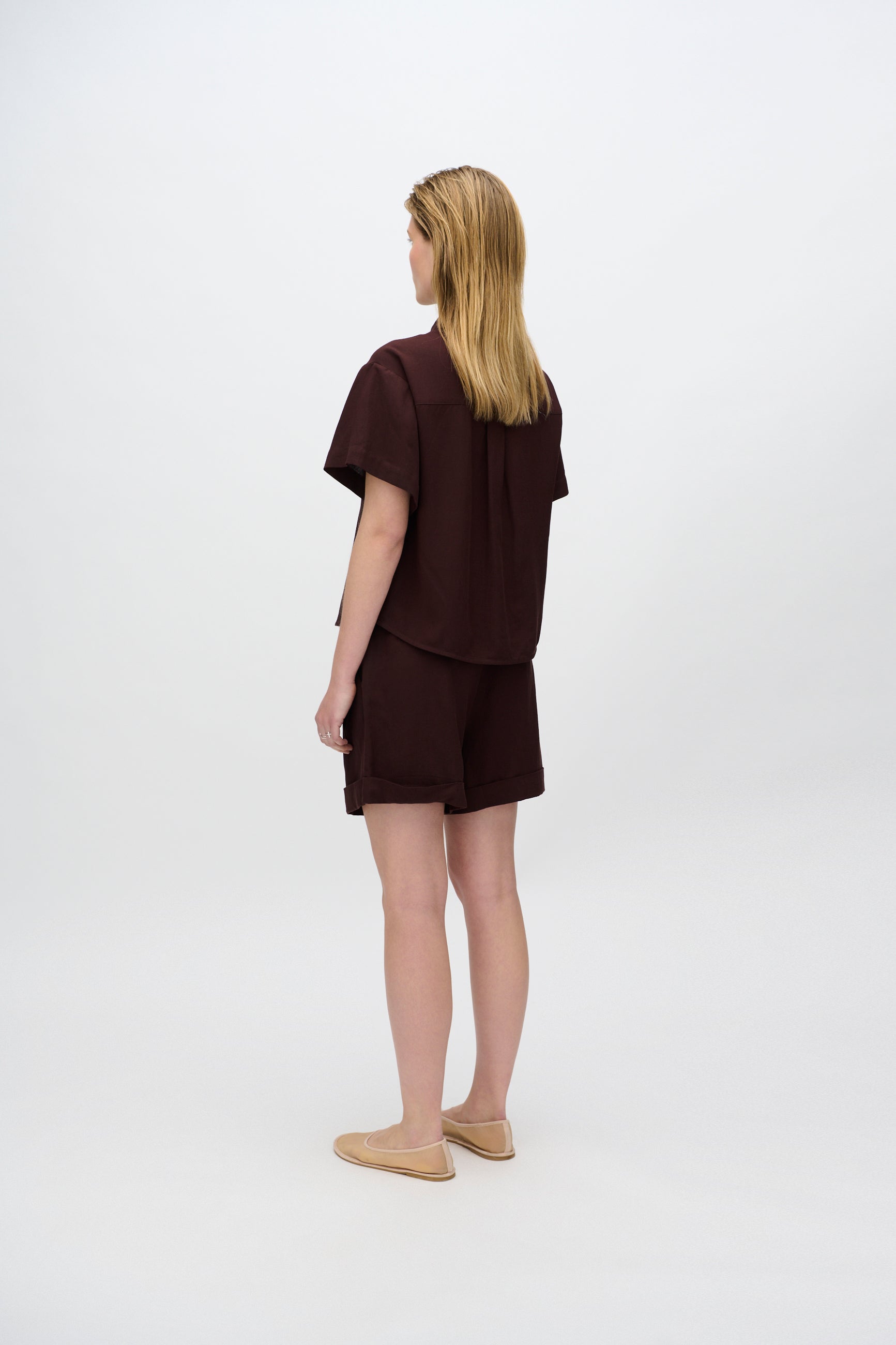 minimum female Sage short sleeved shirt 3069 Short Sleeved Shirt 1910 French Roast