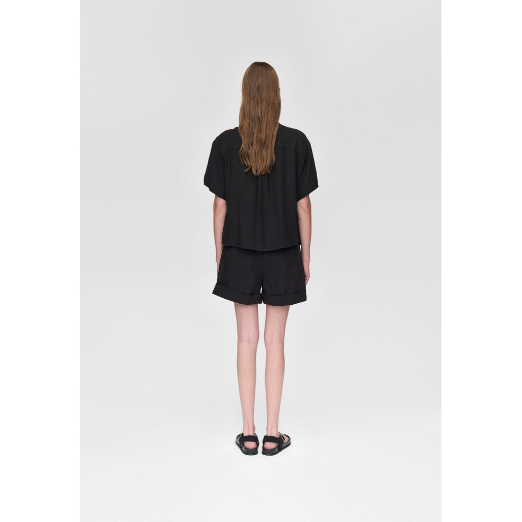 minimum female Sage short sleeved shirt 3069 Short Sleeved Shirt 999 Black
