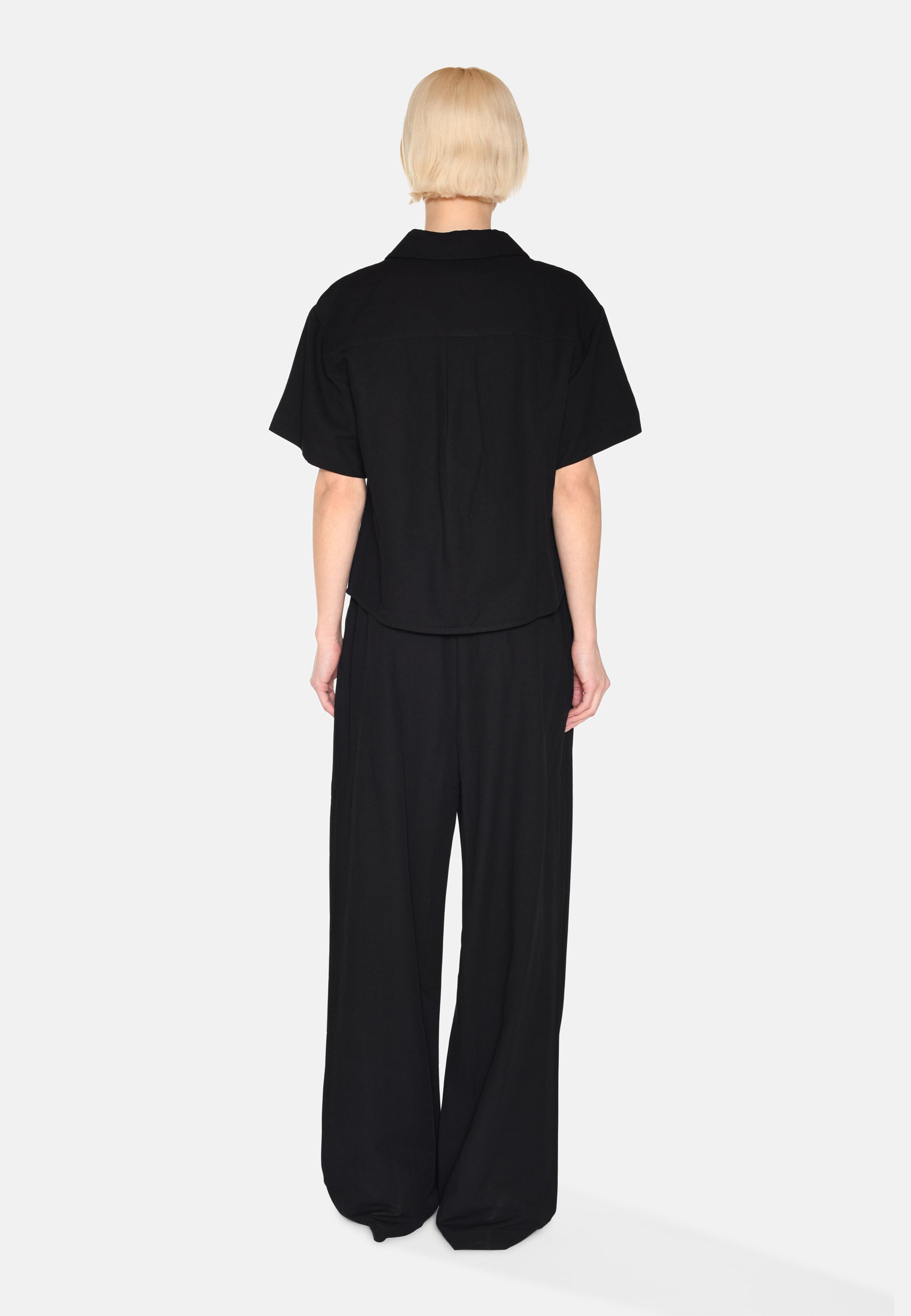minimum female Sage short sleeved shirt 4191 Short Sleeved Shirt 999 Black